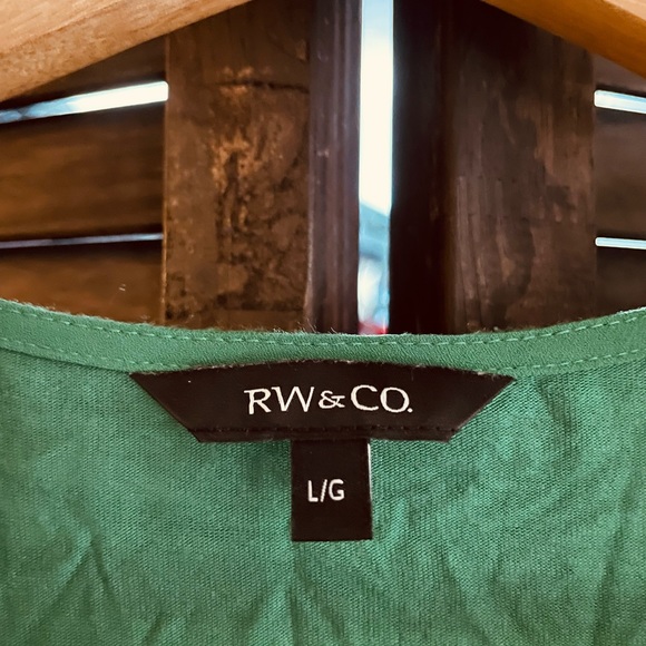 Green cute cami - Picture 2 of 2